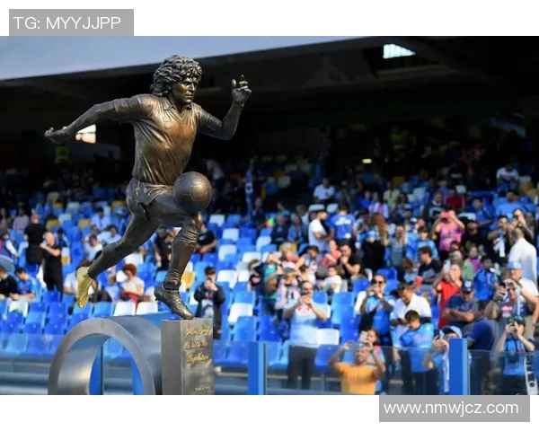 足球球星泥像艺术展览探索运动与雕塑的完美结合 足球球星泥像艺术展览探索运动与雕塑的完美结合